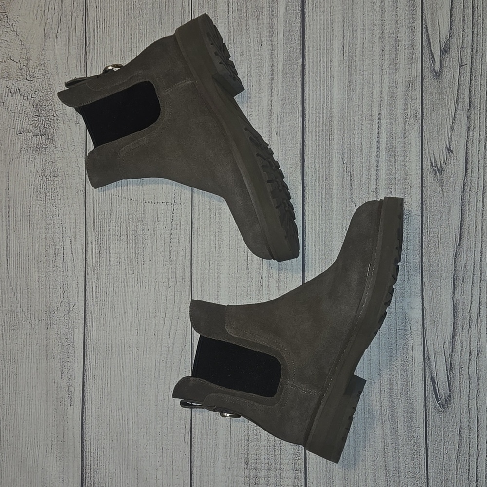 Cole Haan Women's Greenwich Waterproof Chelsea Booties Gray/Black Size 6.5